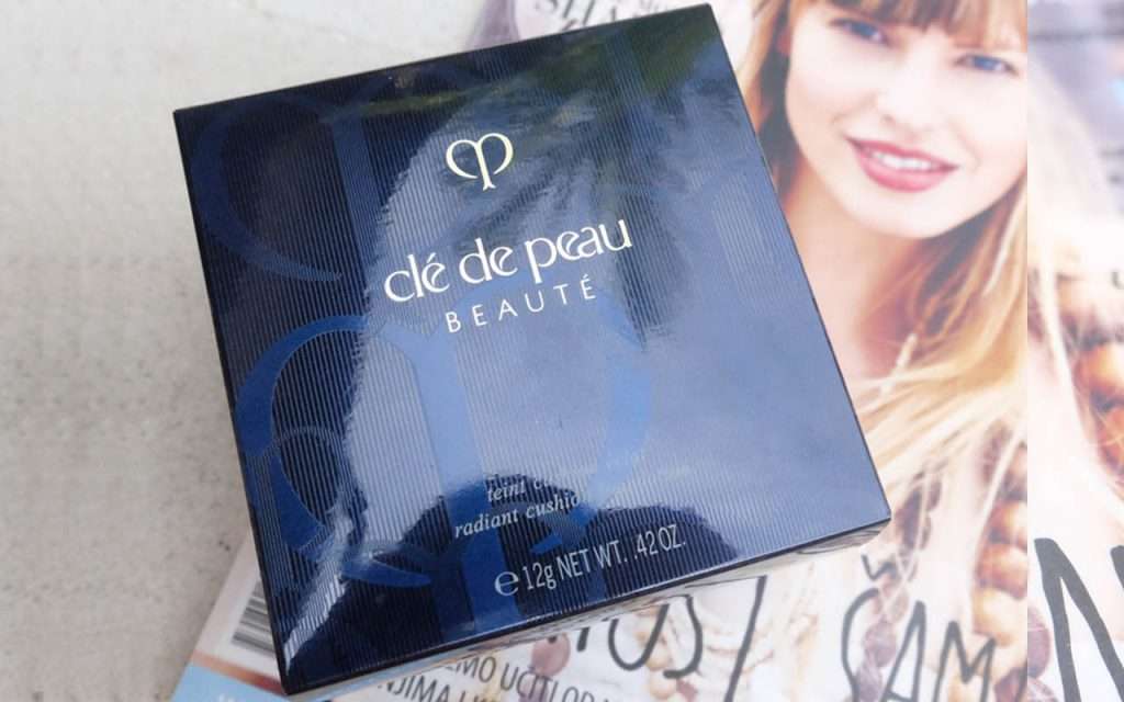 Cle-De-Peau-Radiant-Cushion-Foundation-Kulit-Glowing